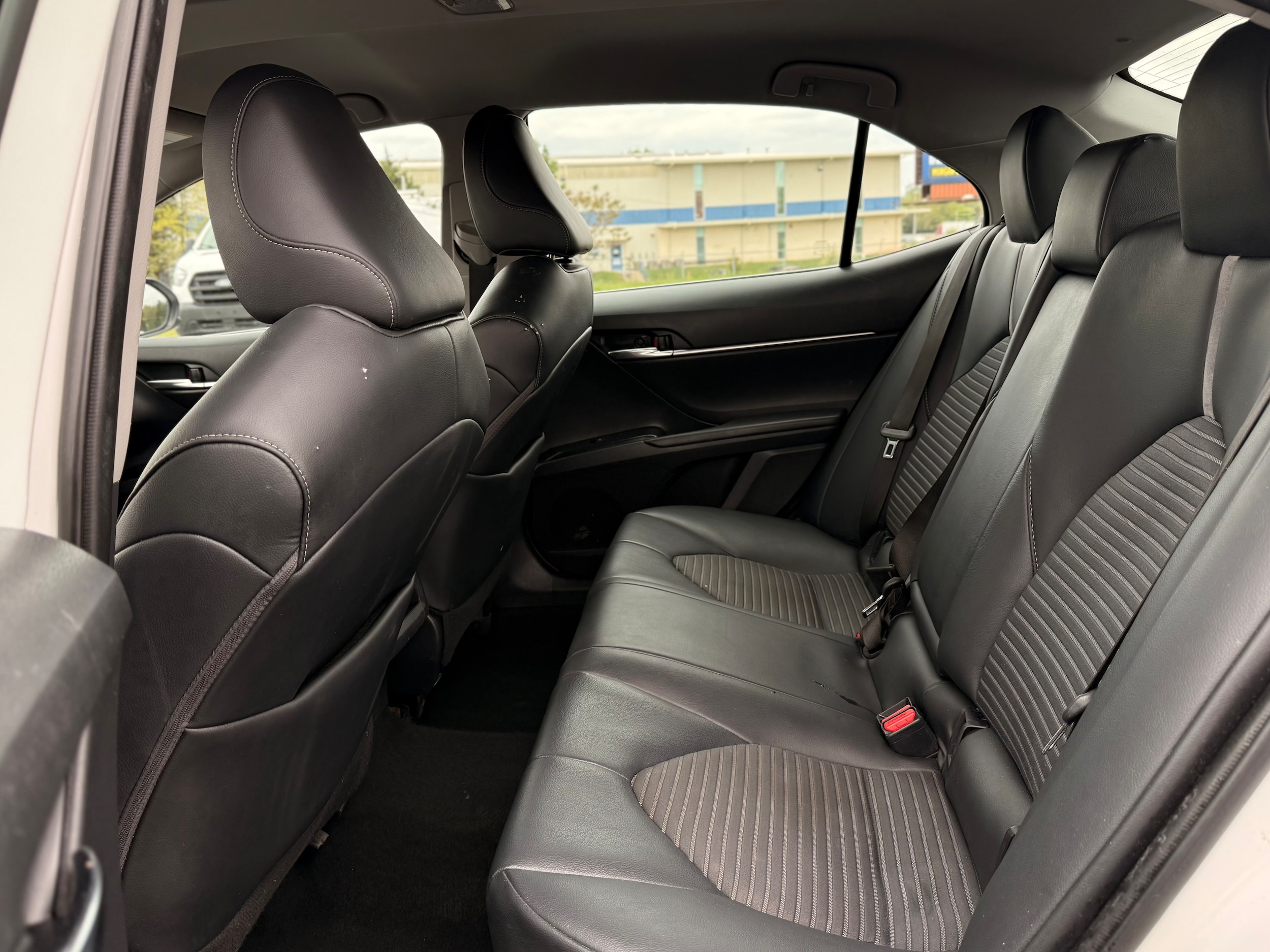 Vehicle image 16 of 30