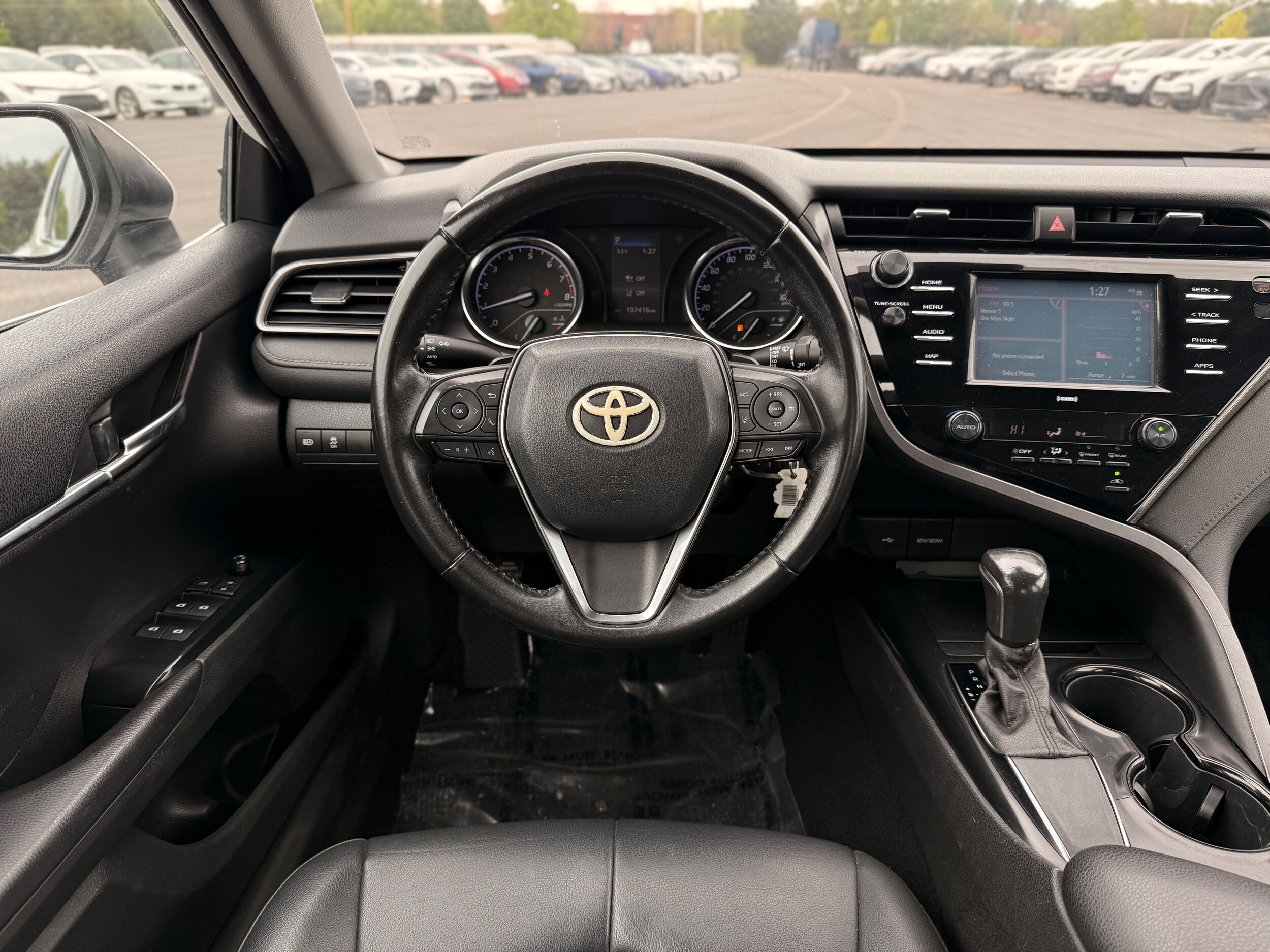 Vehicle image 26 of 30