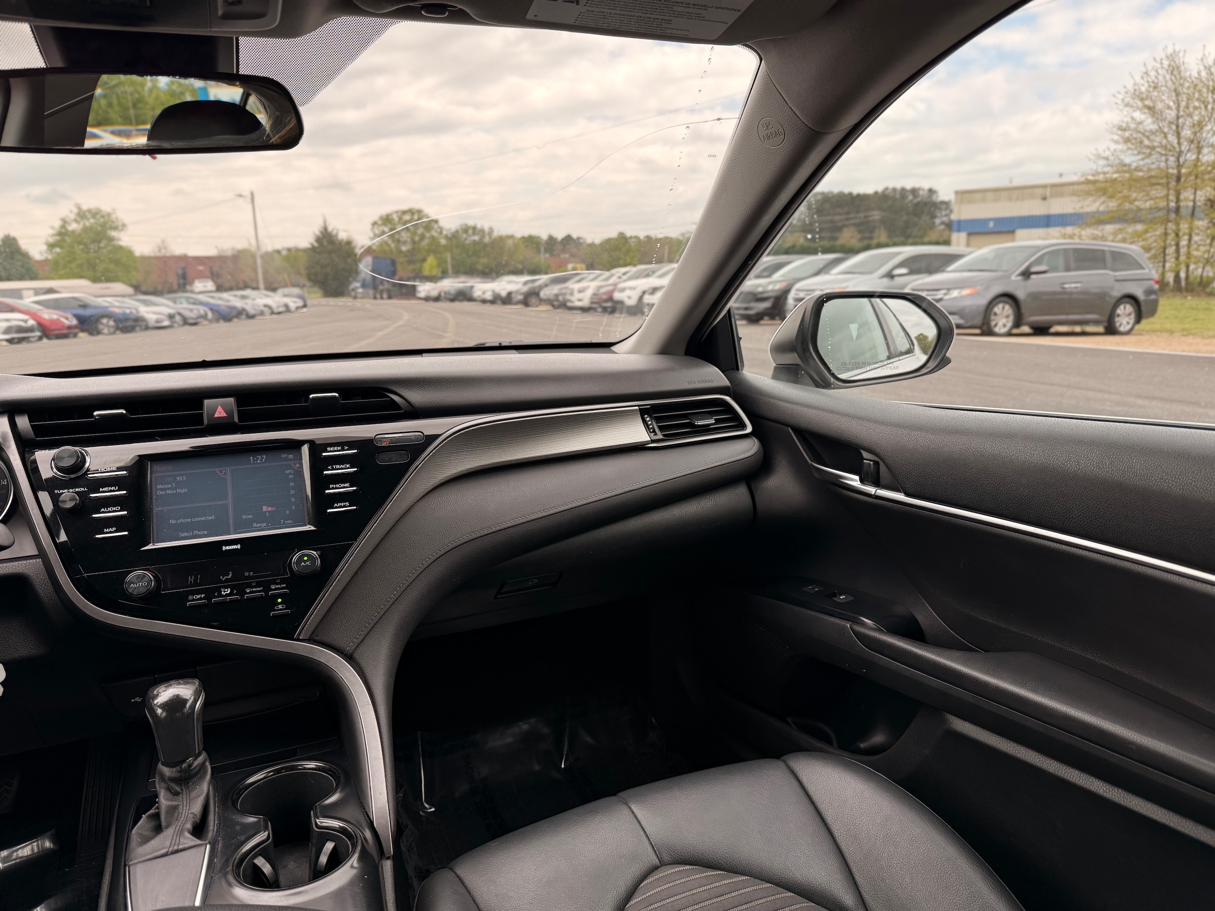 Vehicle image 23 of 30