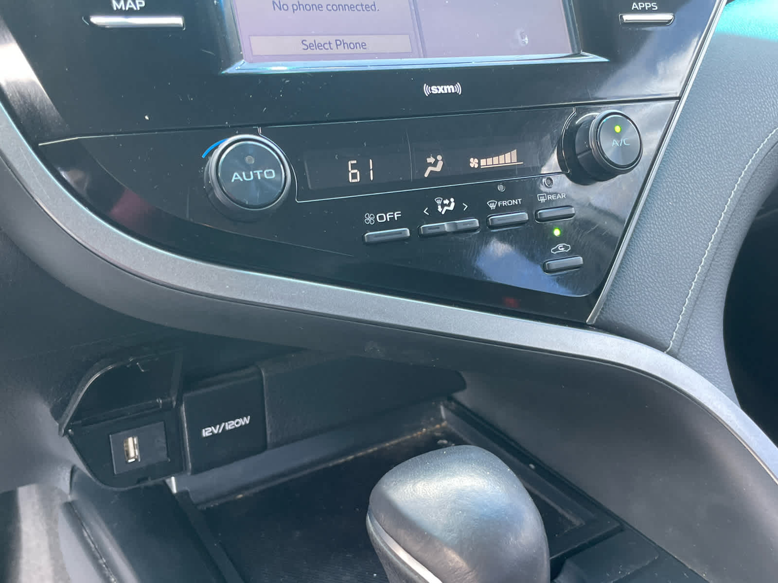 Vehicle image 34 of 40