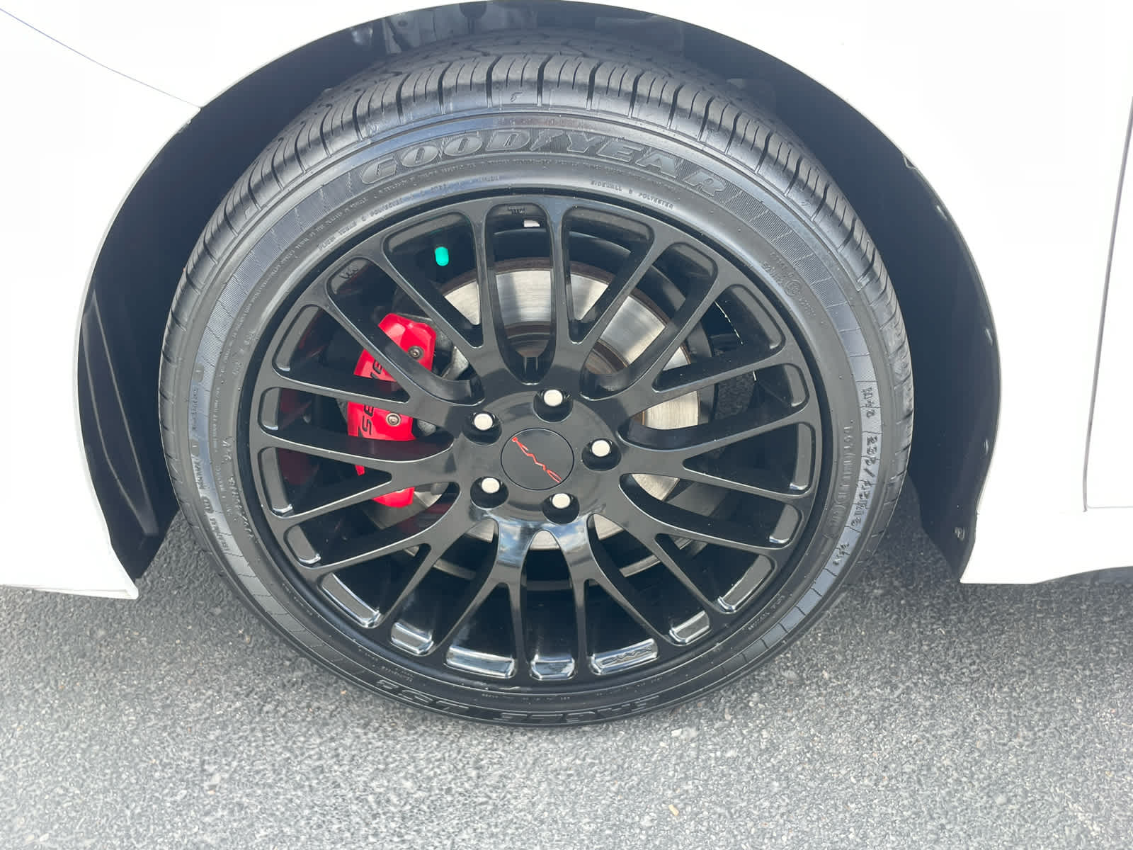 Vehicle image 15 of 40