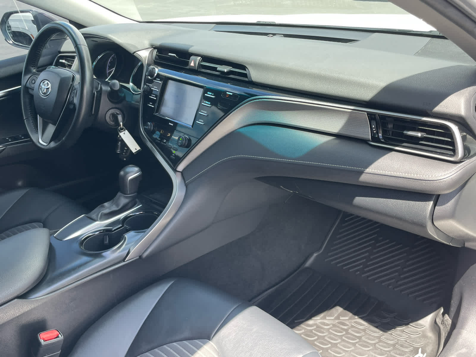 Vehicle image 36 of 40
