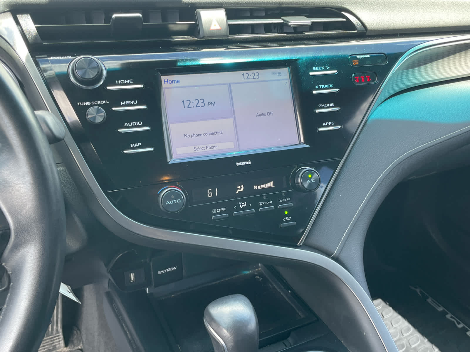 Vehicle image 31 of 40