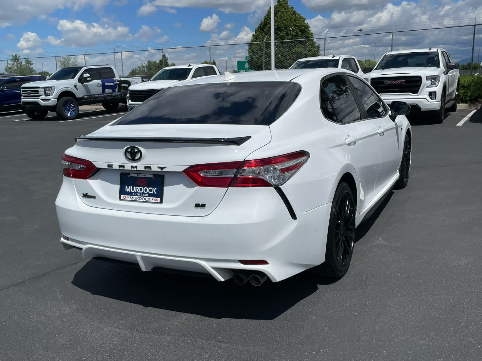 Vehicle image 8 of 40