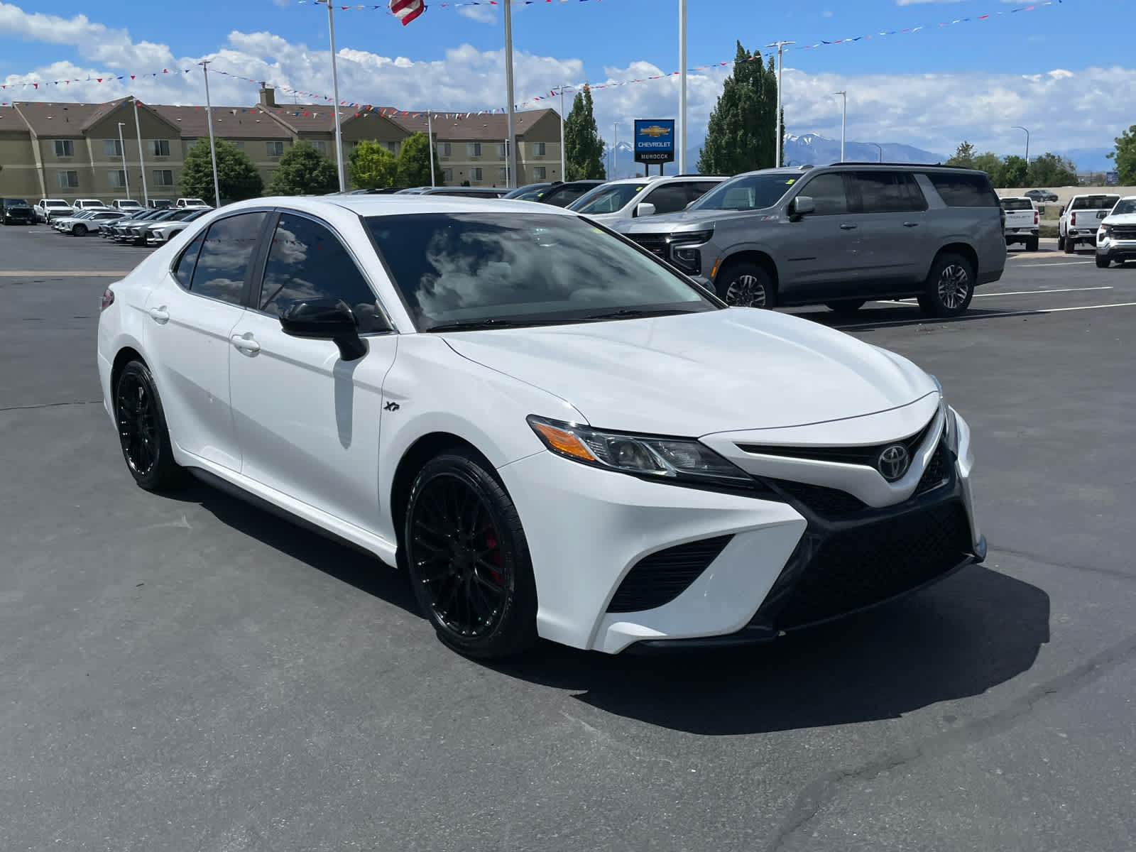 Vehicle image 5 of 40