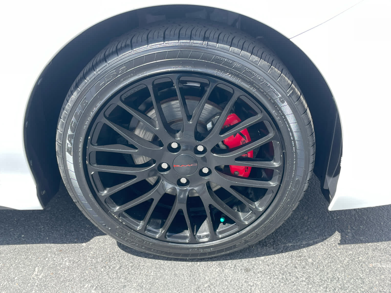 Vehicle image 17 of 40