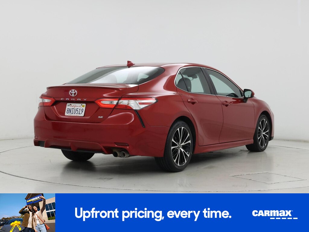 2020 Toyota Camry SE Image 4 of 23