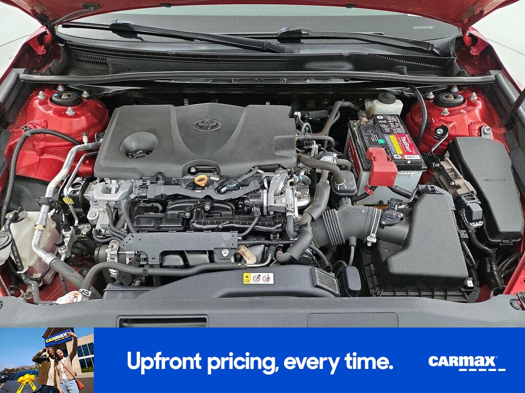 2020 Toyota Camry SE Image 7 of 23