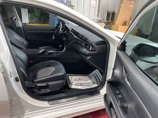 Vehicle image 29 of 37
