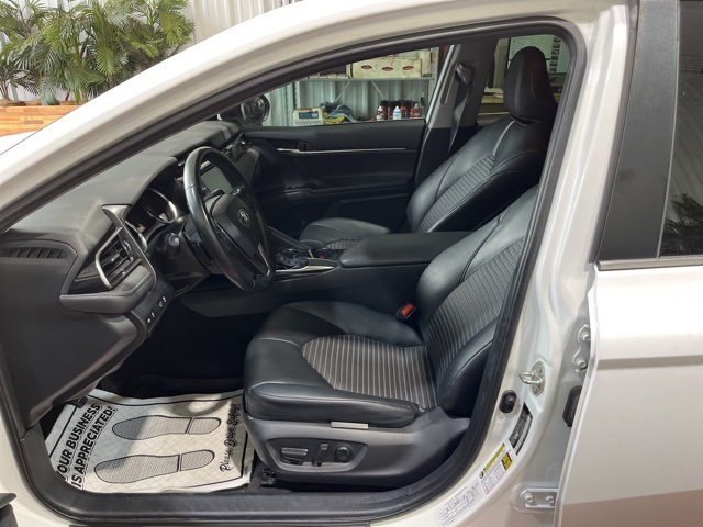 Vehicle image 9 of 37