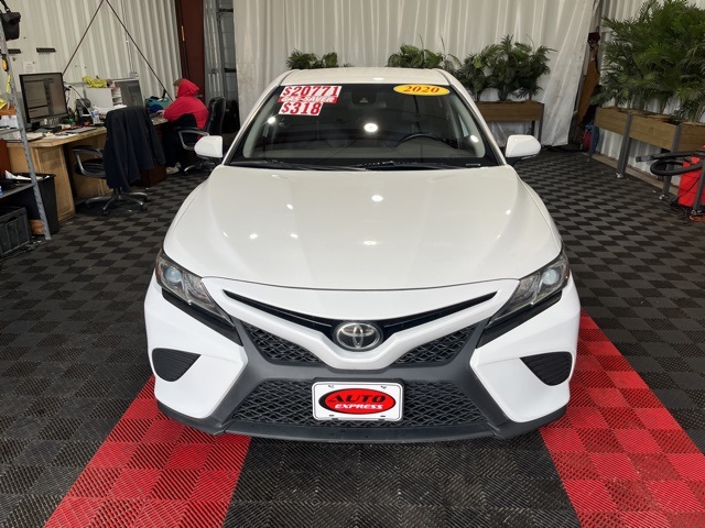 Vehicle image 2 of 37