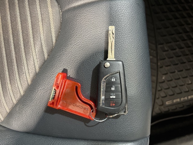 Vehicle image 28 of 37
