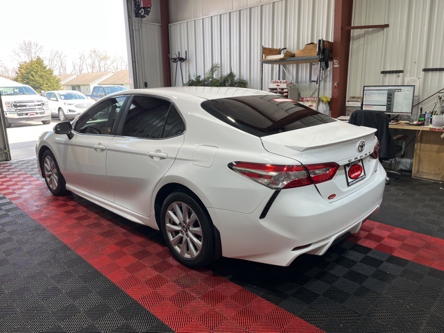 Vehicle image 6 of 37