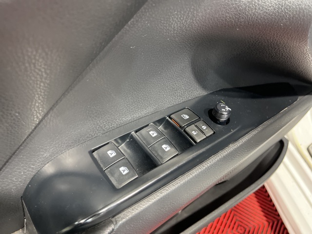 Vehicle image 20 of 37