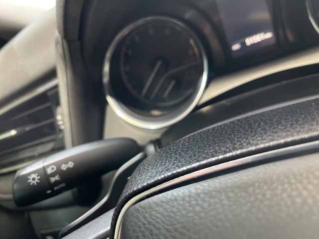 Vehicle image 18 of 37