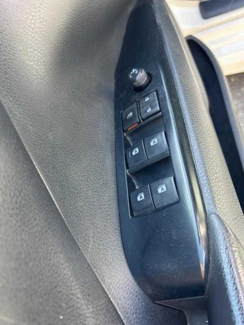 Vehicle image 10 of 15