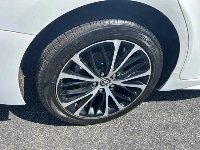 Vehicle image 6 of 15