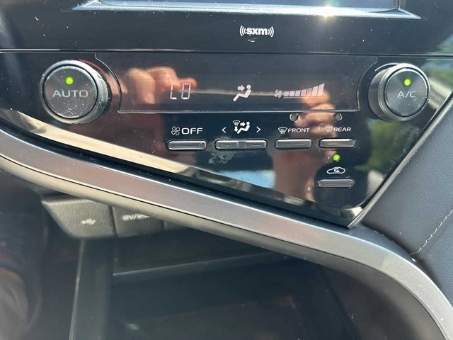 Vehicle image 14 of 15