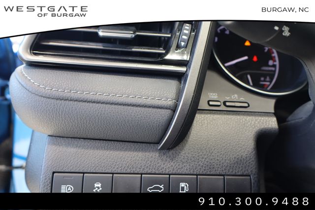 Vehicle image 14 of 41