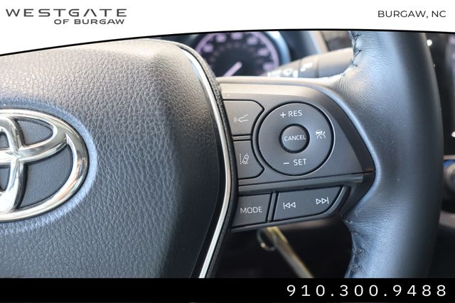 Vehicle image 20 of 41