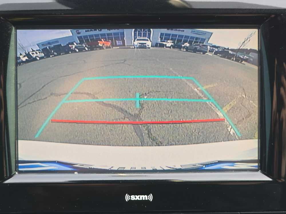 Vehicle image 19 of 21