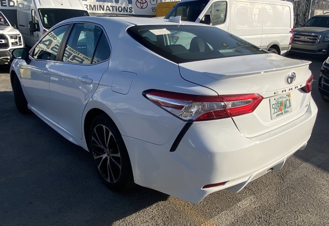 Vehicle image 6 of 21