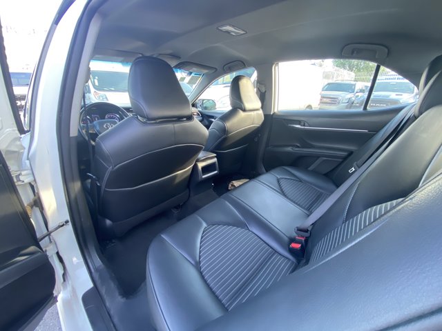 Vehicle image 16 of 21