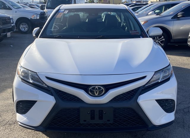 Vehicle image 3 of 21