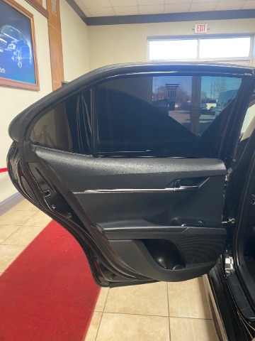 2020 Toyota Camry SE Image 14 of 29