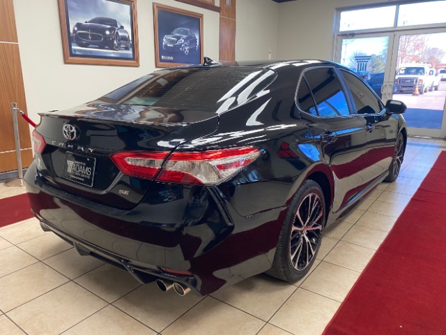 2020 Toyota Camry SE Image 5 of 29