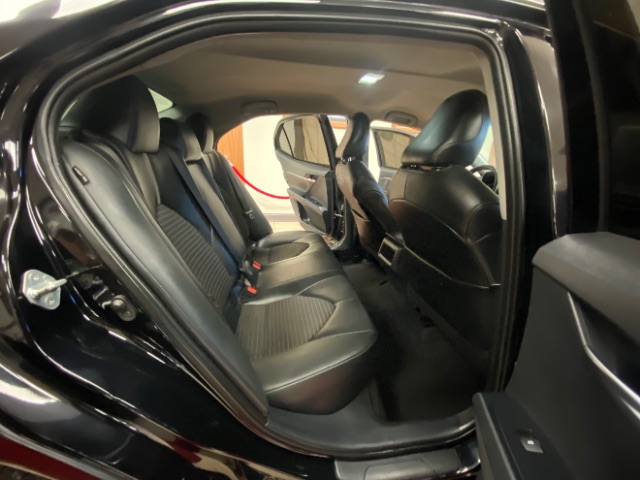 2020 Toyota Camry SE Image 17 of 29