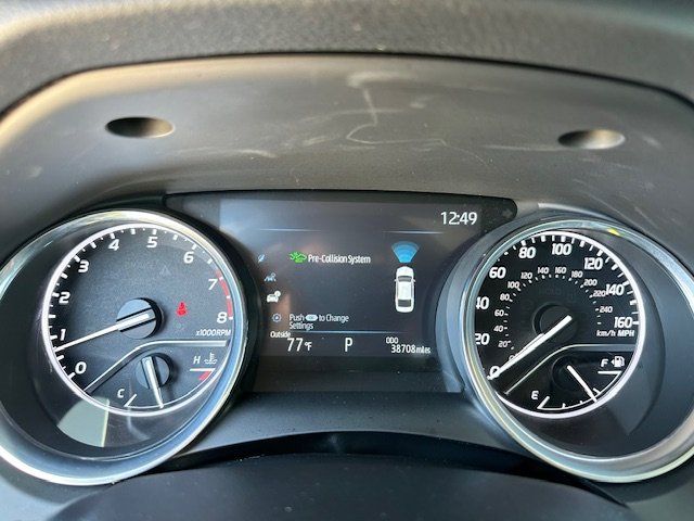 Vehicle image 16 of 34