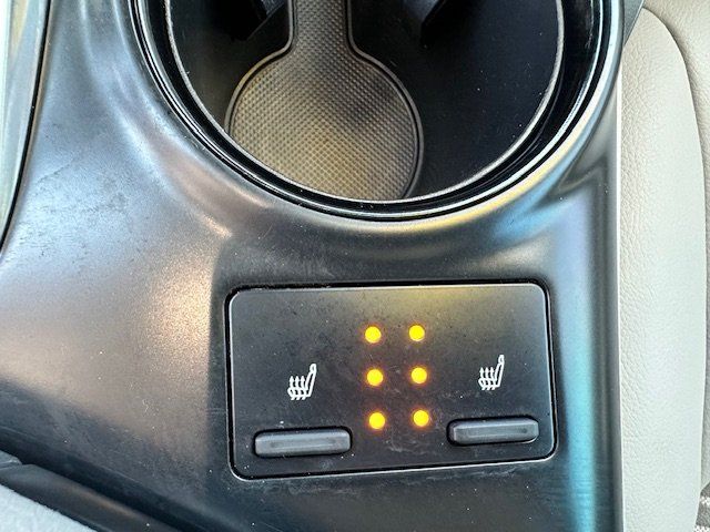 Vehicle image 24 of 34