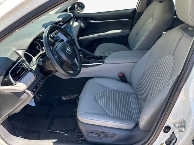 Vehicle image 9 of 34