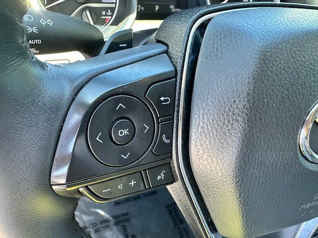 Vehicle image 14 of 34