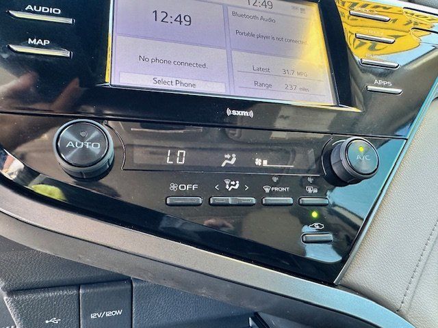 Vehicle image 20 of 34