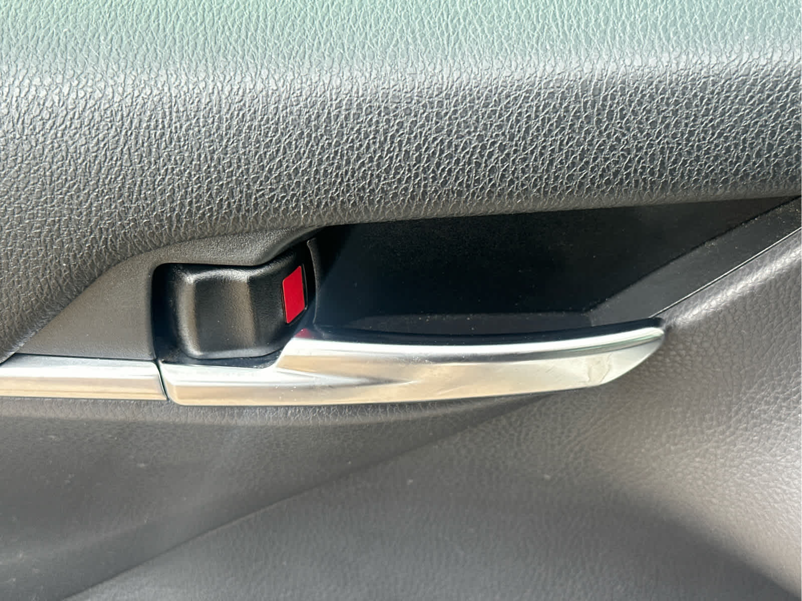 Vehicle image 23 of 47