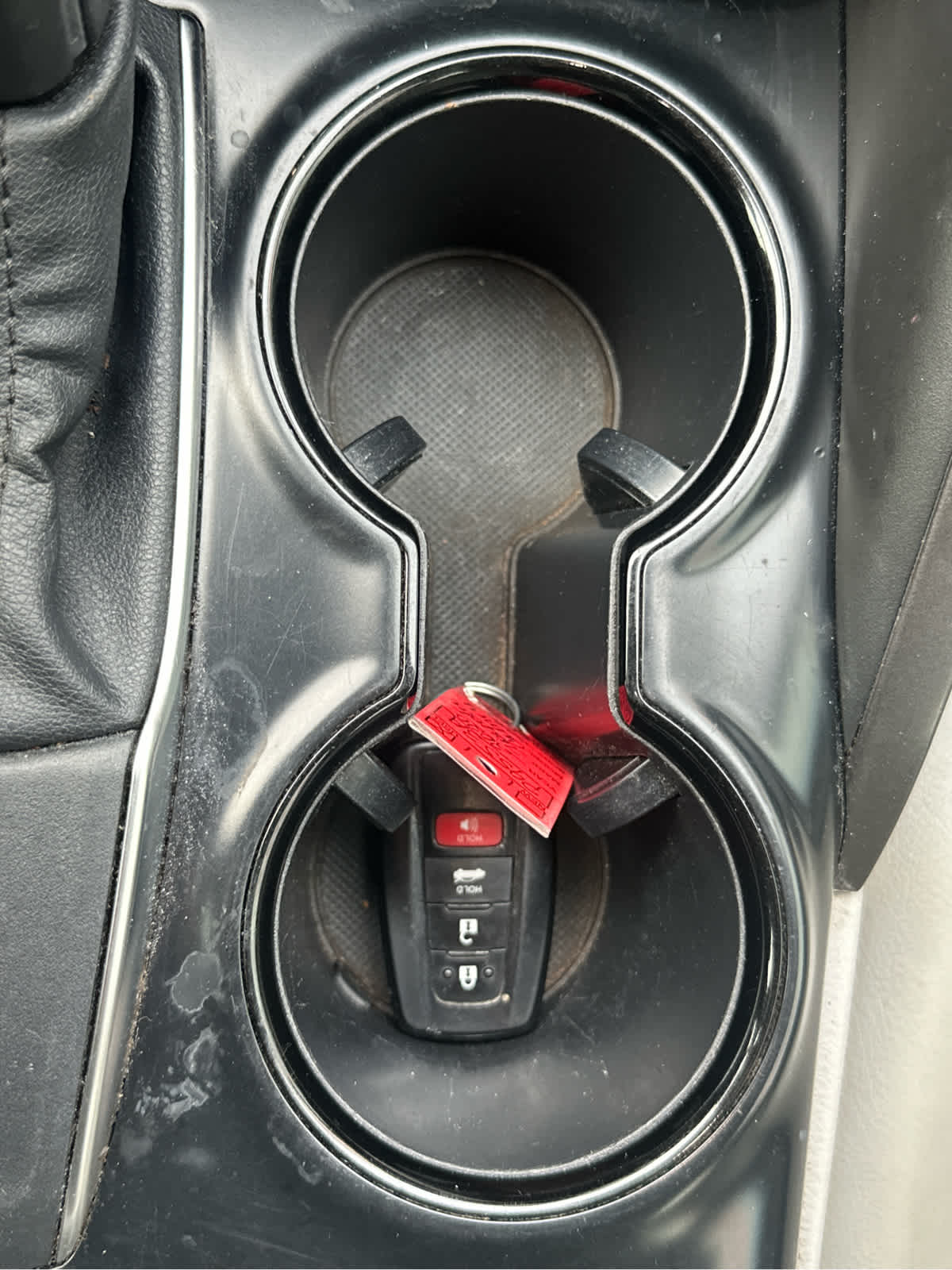 Vehicle image 37 of 47