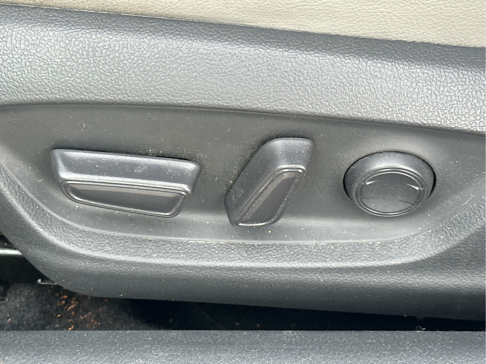 Vehicle image 26 of 47