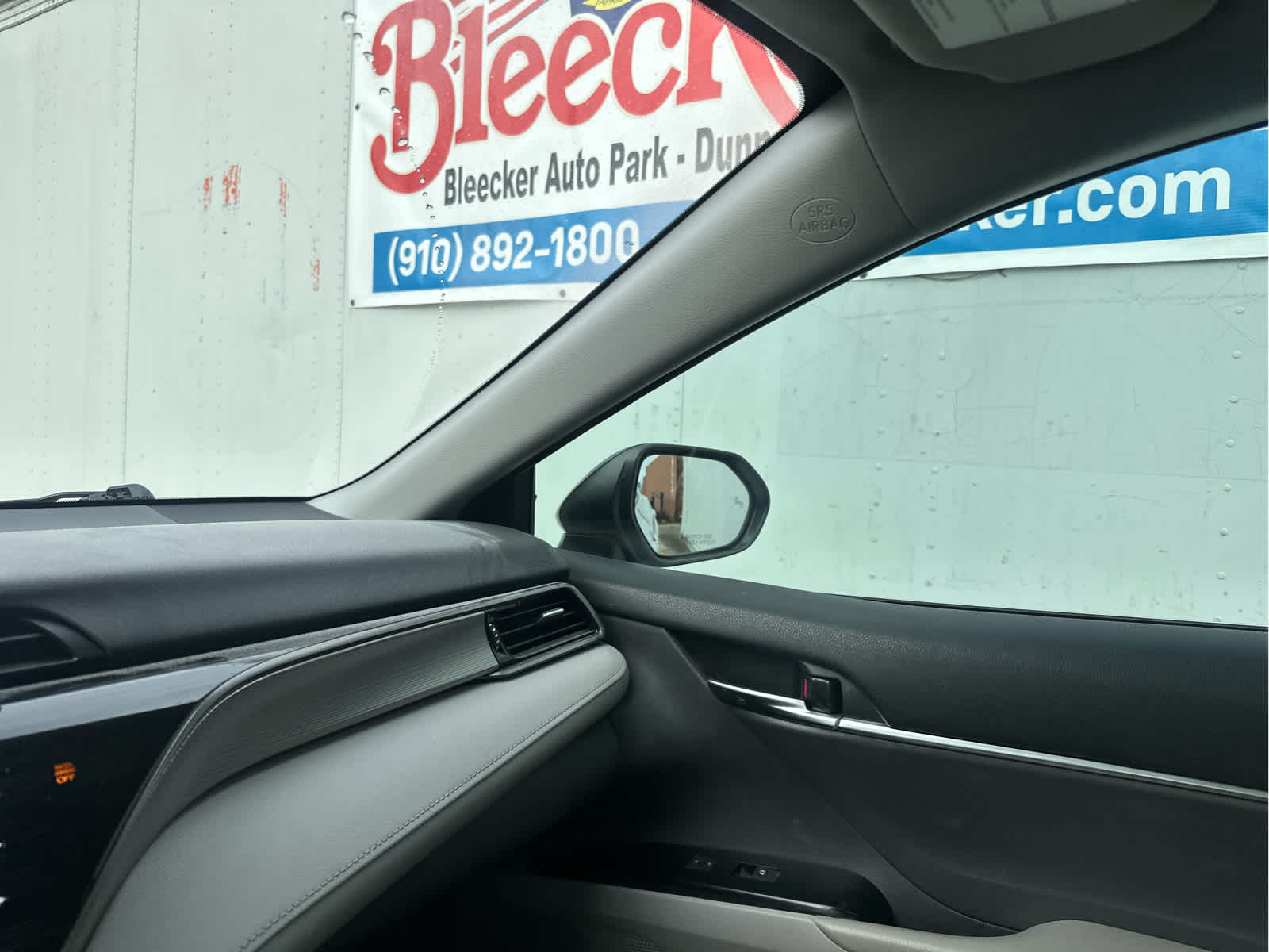 Vehicle image 39 of 47