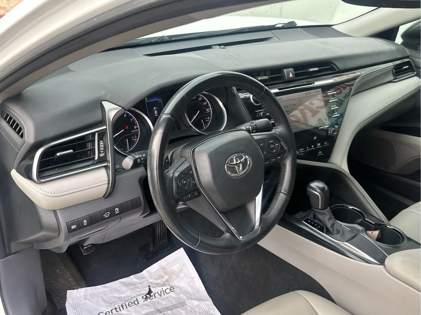 Vehicle image 27 of 47