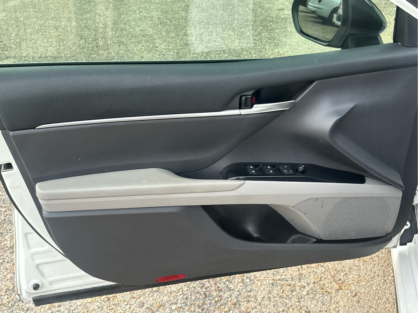 Vehicle image 22 of 47