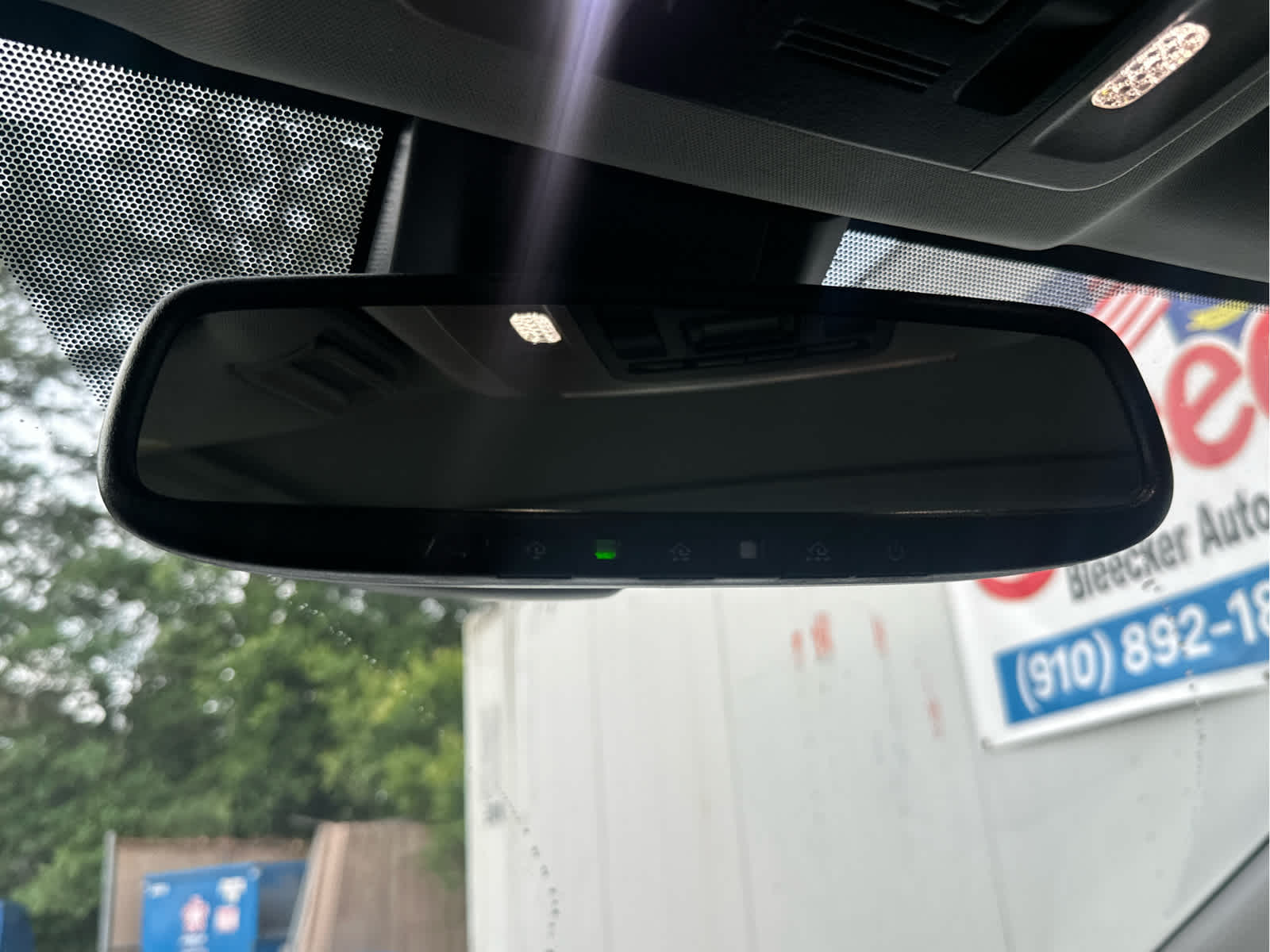 Vehicle image 40 of 47
