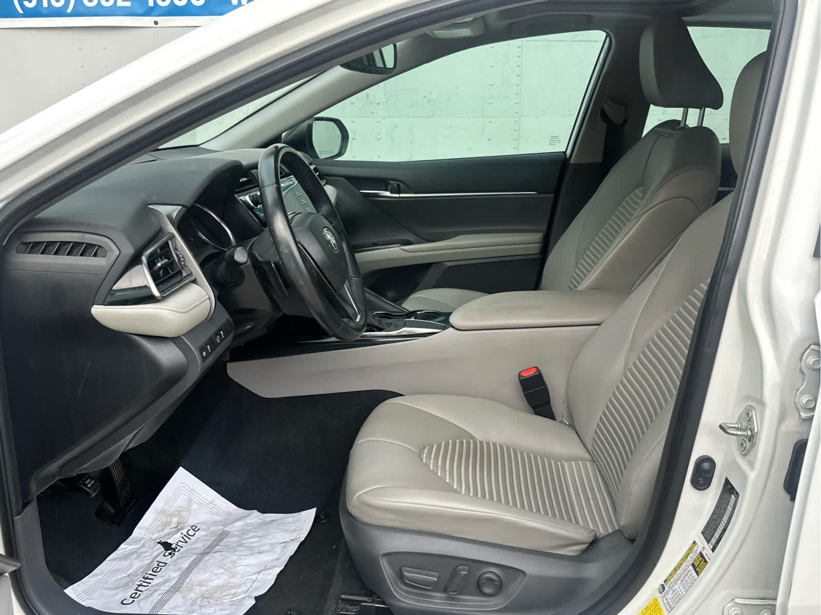 Vehicle image 25 of 47