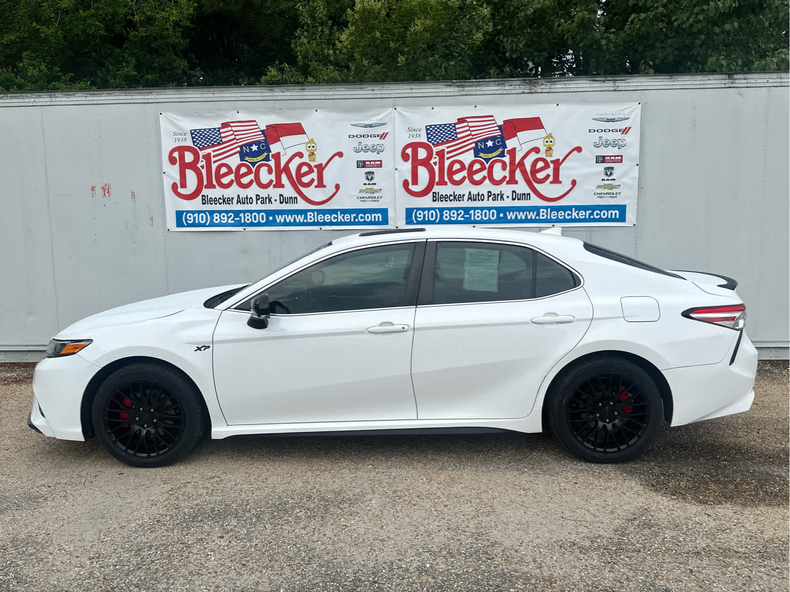 Vehicle image 8 of 47