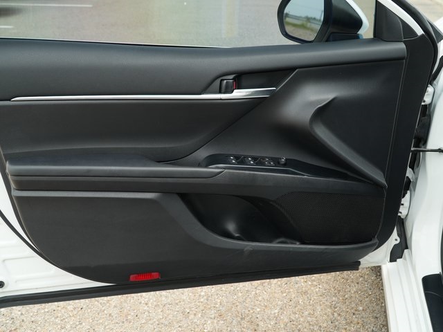 Vehicle image 13 of 27