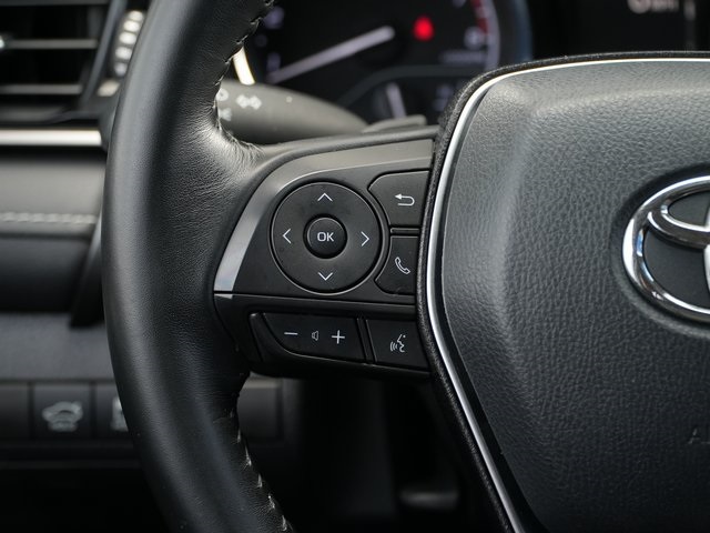Vehicle image 21 of 27