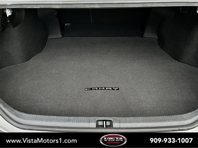 Vehicle image 17 of 29
