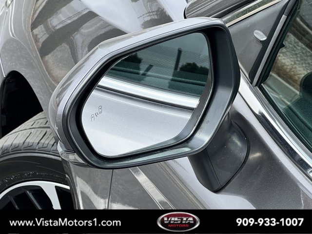 Vehicle image 27 of 29