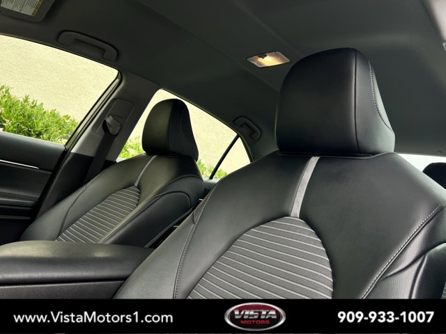 Vehicle image 10 of 29